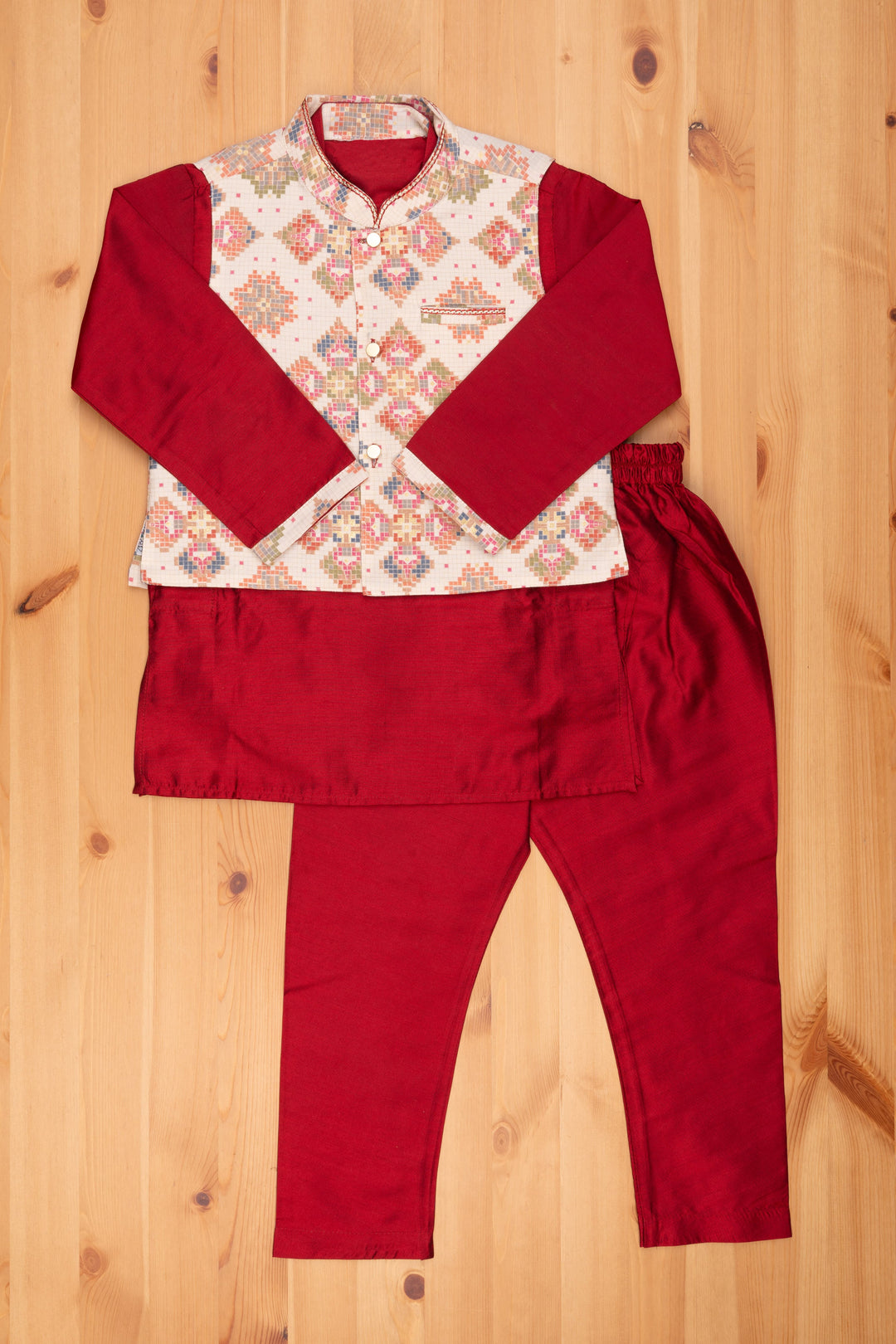 The Nesavu Boys Kurtha Set Majestic Maroon Kurta Set Boys Ethnic Jacket with Vibrant Multicolored Weave for Festive Elegance Nesavu Traditional Kurta Set | Boys Ethnic Kurta Set | The Nesavu