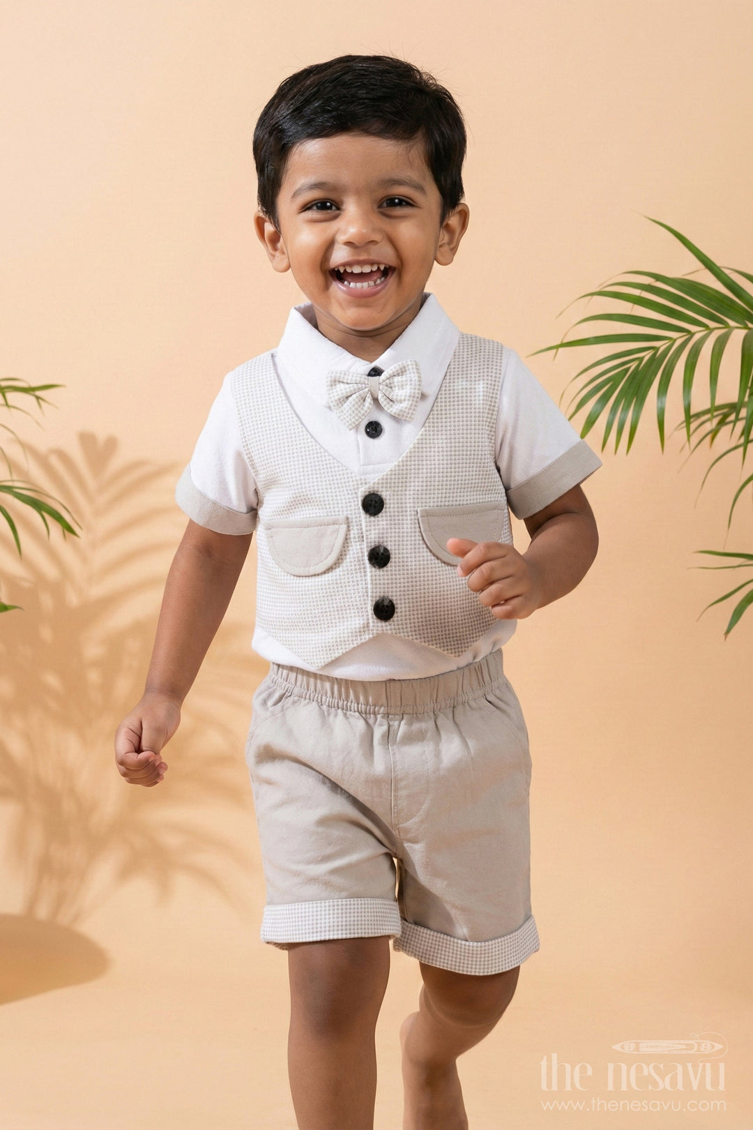 The Nesavu Baby Casual Sets Newborn Winter Wear Cotton Two-Piece Grey Outfit with Bowtie and Shorts Nesavu 10 (NB) / Gray BCS183B-10 Newborn Winter Wear Cotton Two-Piece Outfit Grey Vest Bowtie | The Nesavu