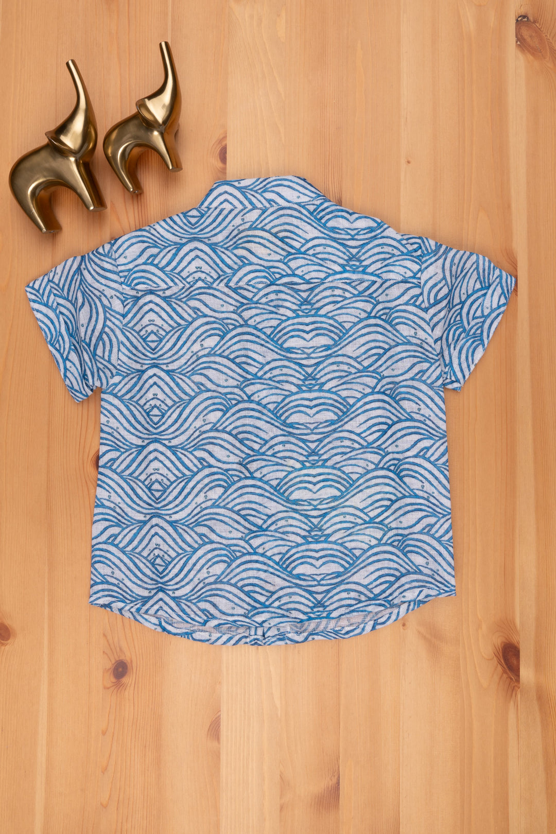 The Nesavu Boys Linen Shirt Oceanic Elegance: Boys Blue Linen Shirt with Wave-Inspired Patterns Nesavu Boys Linen Shirt | Kids Printed Shirt | The Nesavu