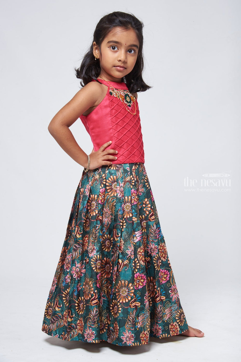 The Nesavu Lehenga & Ghagra Pretty Sleeveless Deeppink Choli With Floral Printed Green Lehenga For Girls Nesavu Modern Deeppink Choli Set | Premium Lehanga Choli | The Nesavu