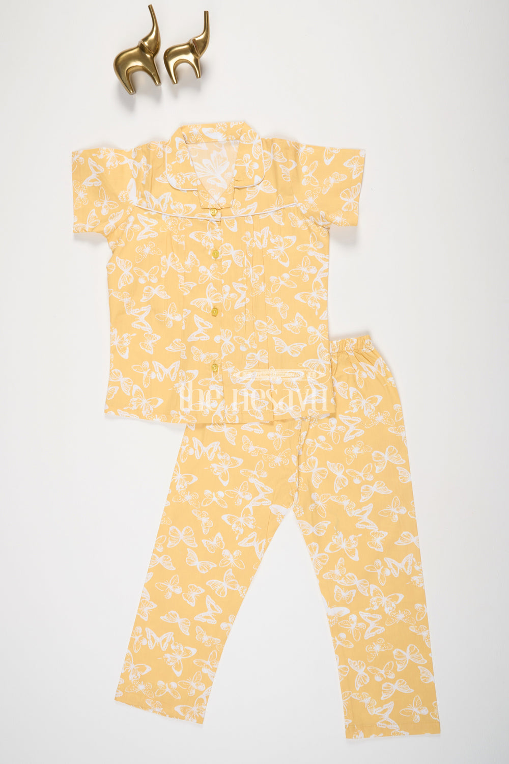 The Nesavu Night Dress Pure Cotton Unisex Nightsuit with Butterfly Print in Yellow for Toddlers Nesavu 16 (1Y) / Yellow NS042A-16 Pure Cotton Unisex Nightsuit with Butterfly Print in Yellow for Toddlers Nesavu