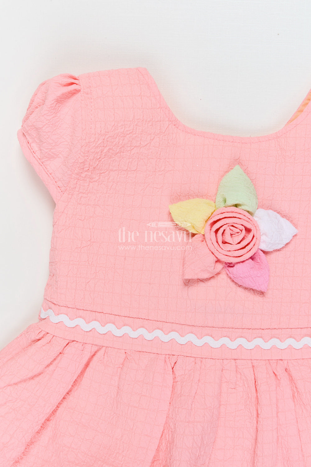 The Nesavu Girls Cotton Frock Seersucker Cotton Frock for Baby Girls’ Day-out Essentials Nesavu Nesavu baby girl seersucker frock with flower applique and puff sleeves for casual outings