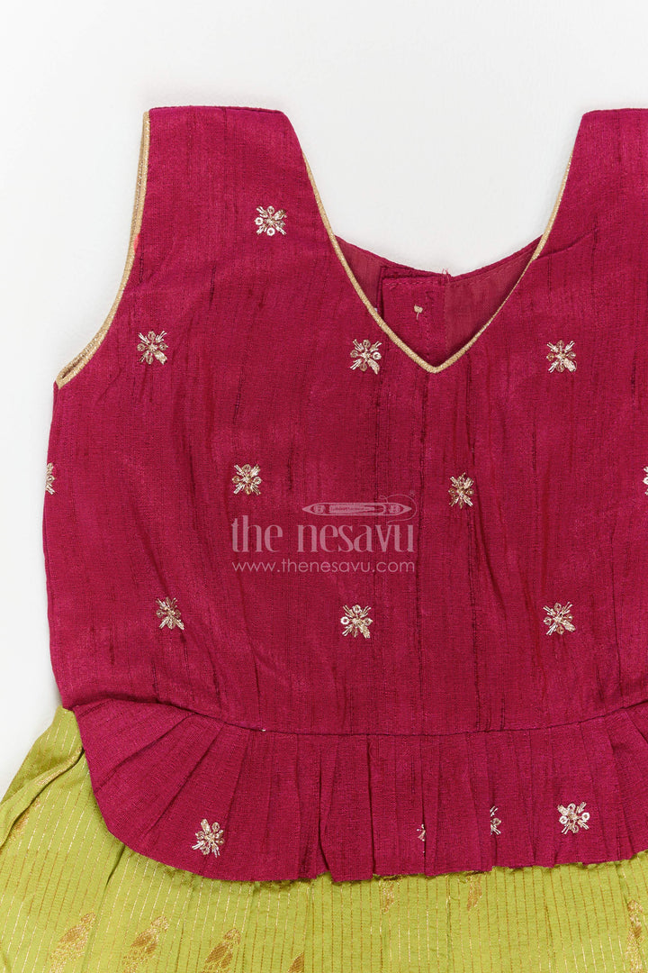 The Nesavu Silk Frock Silk Frock for Girls in Purple with Jacquard Weave Nesavu Nesavu Silk Frock For Girls In Purple With Jacquard Weave