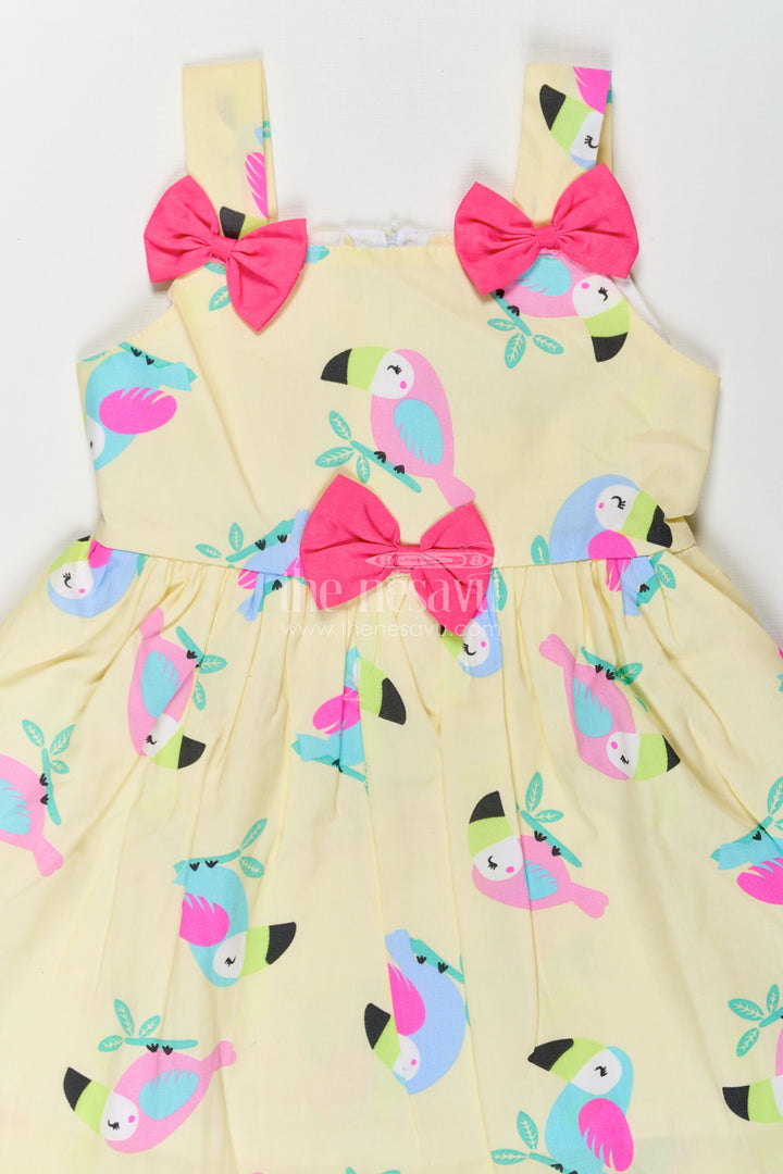 The Nesavu Baby Fancy Frock Stylish Frock Short Dress for Baby Girls in Pure Cotton with Bird Print and Bow Embellishments Nesavu Nesavu Frock Short Dress Baby Girls Pure Cotton Bird Print Bow Embellishments
