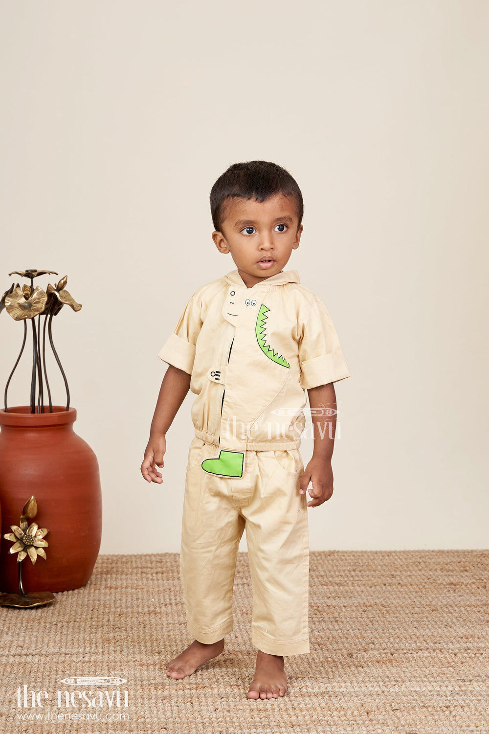 The Nesavu Boys Casual Set Toddler boys dinosaur hoodie cotton three-piece set Nesavu 14 (6M) / Cream BCS382A-14 Nesavu toddler boys cotton dinosaur hoodie, printed T-shirt, and pants three-piece set