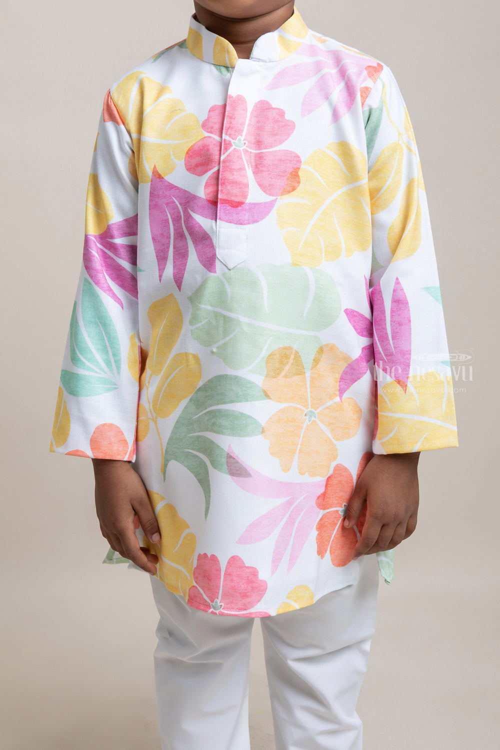 The Nesavu Boys Kurtha Set Trendy Floral Printed White Cotton Kurta With White Pant For Boys Nesavu Modern Cotton kurta Collection For Boys | Boys Casual wear | The Nesavu