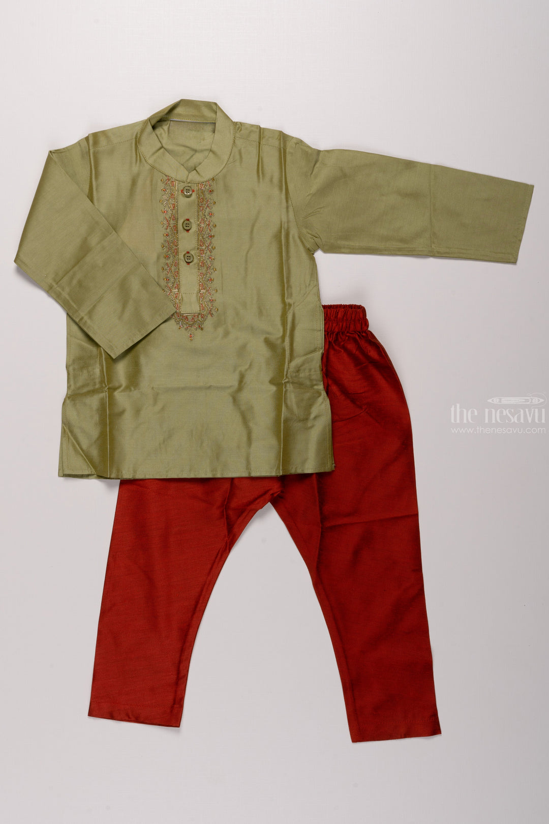 The Nesavu Boys Kurtha Set Vibrant Fusion: Boys Green Kurta with Embellished Detail & Maroon Pant Set Nesavu 14 (6M) / Green / Blend Silk BES426B-14 Festive and Fabulous | Latest Boys Kurta and Pant Sets | The Nesavu