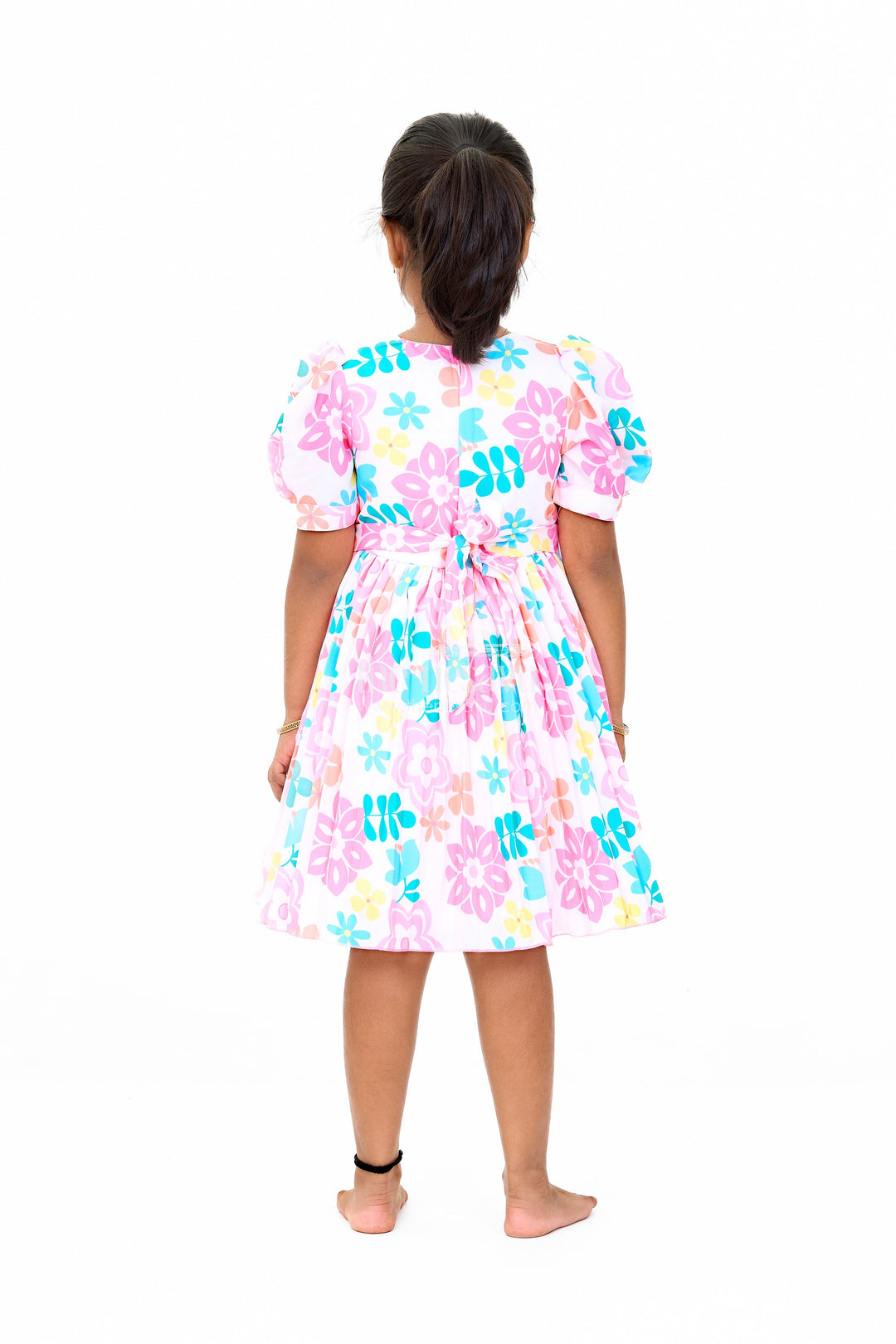 The Nesavu Girls Fancy Frock Vibrant Multicolor Georgette Flower Girls Fancy Frock with Floral Prints and Puff Sleeves Nesavu Vibrant Multicolor Georgette Flower Girls Fancy Frock Floral Prints Puff Sleeves | The Nesavu