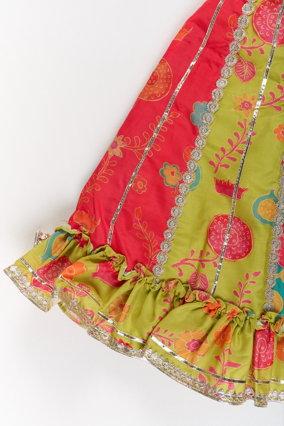 The Nesavu Girls Lehenga Choli Vibrant Multicolor Georgette Girls Lehenga Choli with Embroidered Blouse and Dupatta Nesavu Nesavu Multicolor Georgette Girls Lehenga Choli Embroidered Blouse Dupatta