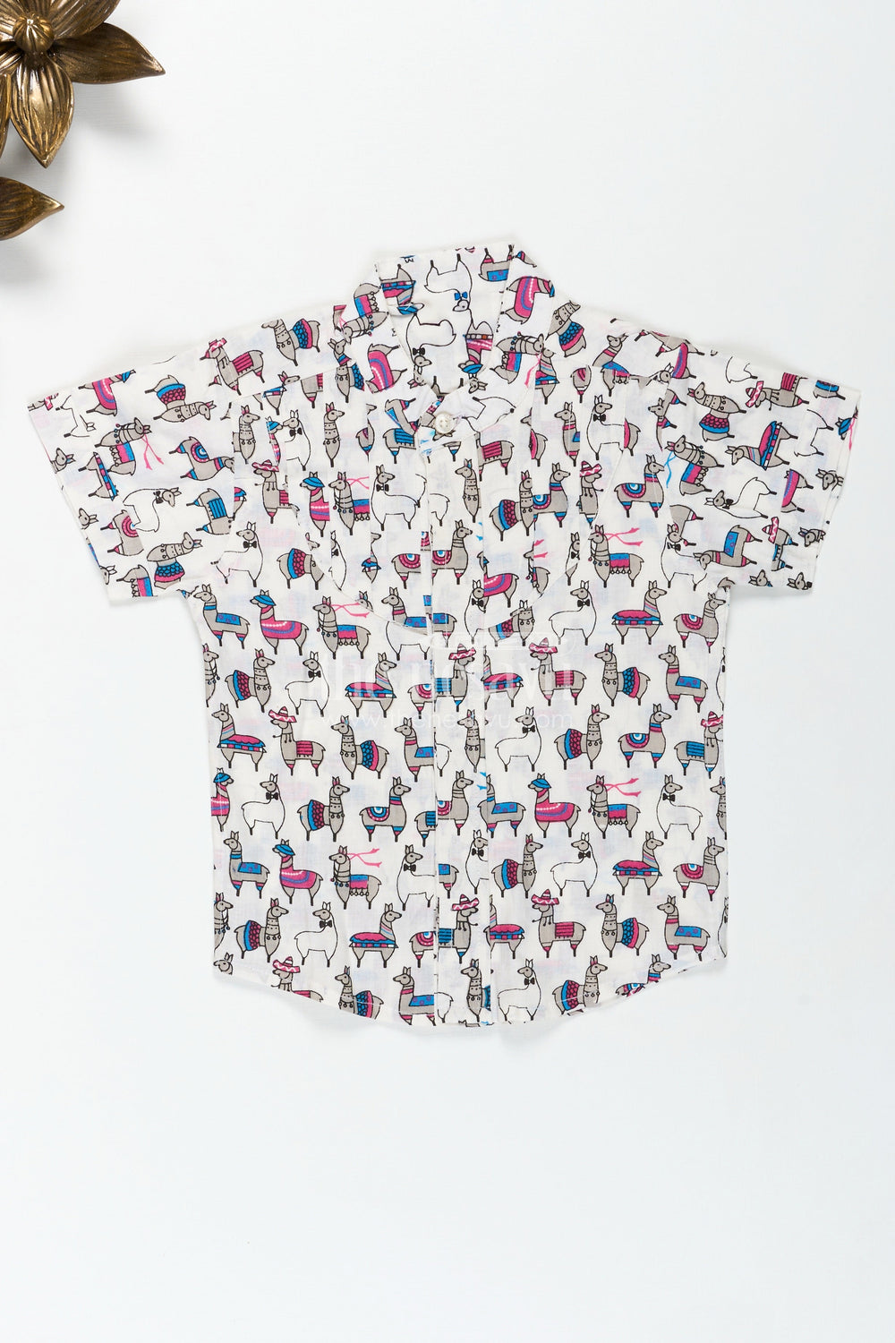 The Nesavu Boys Cotton Shirt White Jungle Animal Print Shirt for Kids Soft Cotton Comfort Fit Nesavu 16 (1Y) / White BS280B-16 Nesavu White Cotton Shirt Kids Light Animal Motifs Soft Digital Print Everyday Wear