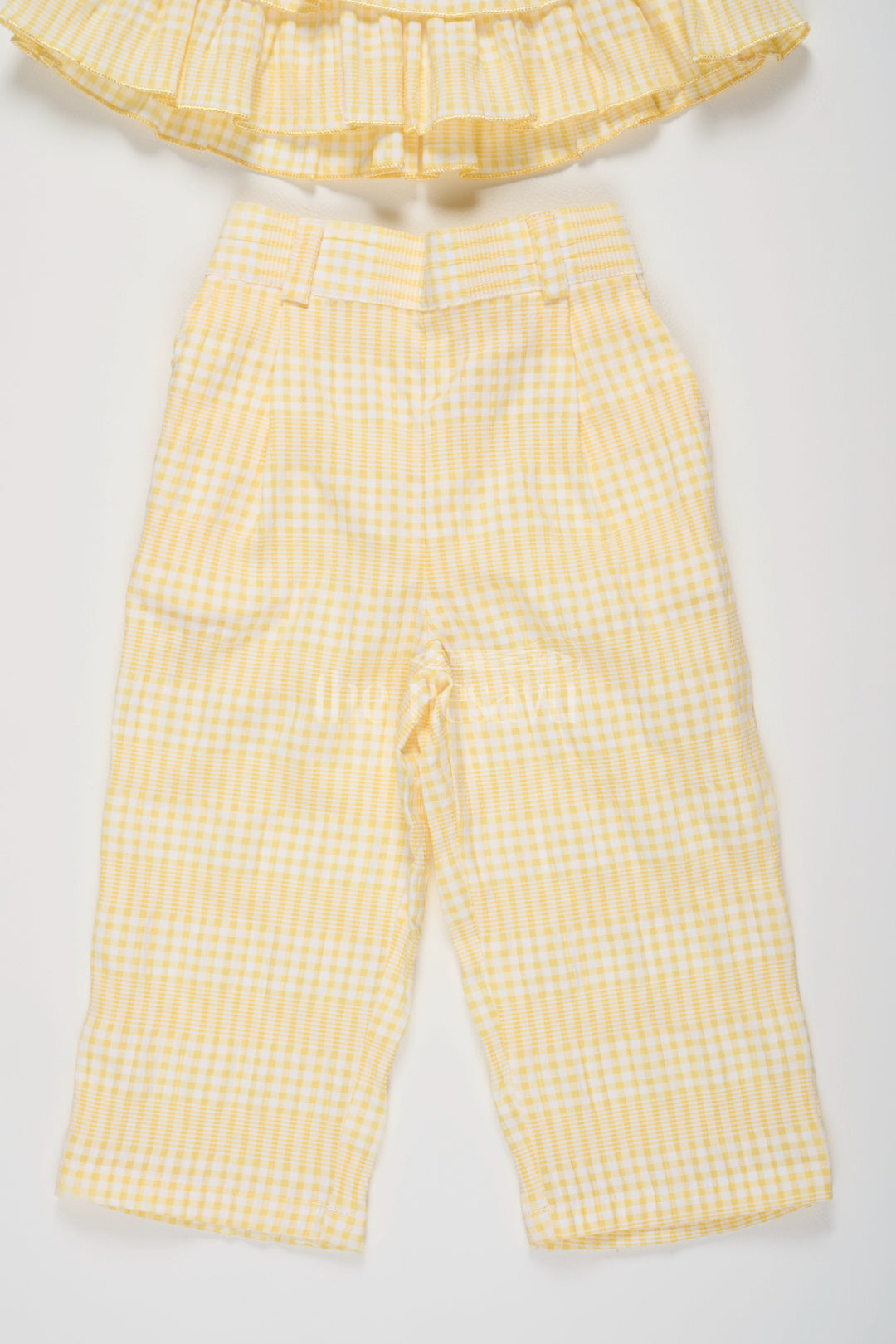 The Nesavu Girls Casual Set Yellow Plaid Co-Ord Set for Girls with Ruffled Sleeveless Top and Capri Pants Nesavu Nesavu Girls Yellow Plaid Co-Ord Set Ruffled Top Matching Capri Pants