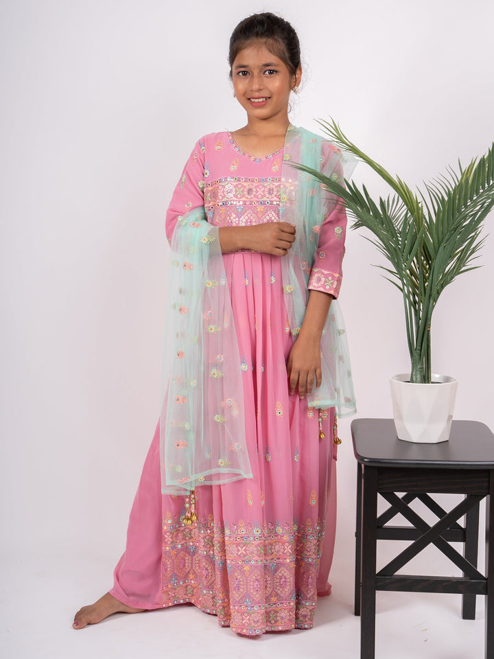The Nesavu Kids Anarkali Baby Pink With Mild Green Thread Embroidery Anarkali Set For Girls psr silks Nesavu 24 (5Y-6Y) / Pink GA021