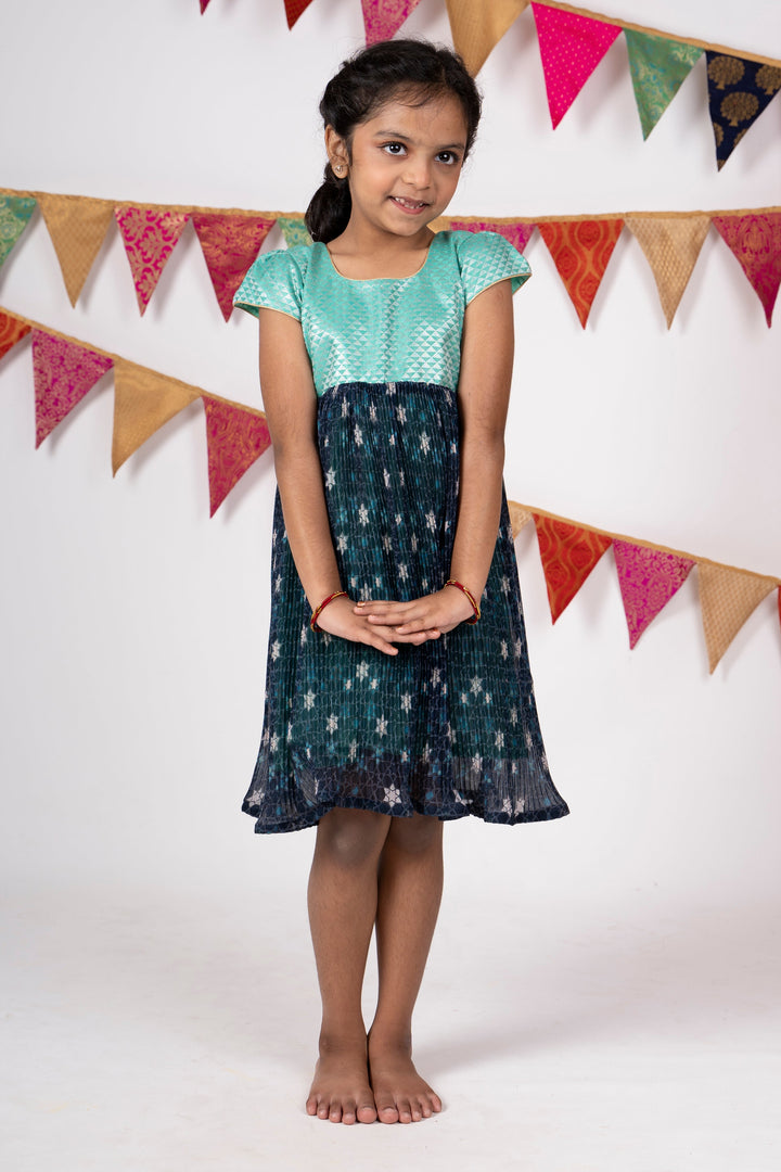 The Nesavu Frocks & Dresses Girls Latest Designer Daily Wear Frock Dresses With Flutter Sleeve psr silks Nesavu 16 (1Y) / cyan GFC881A