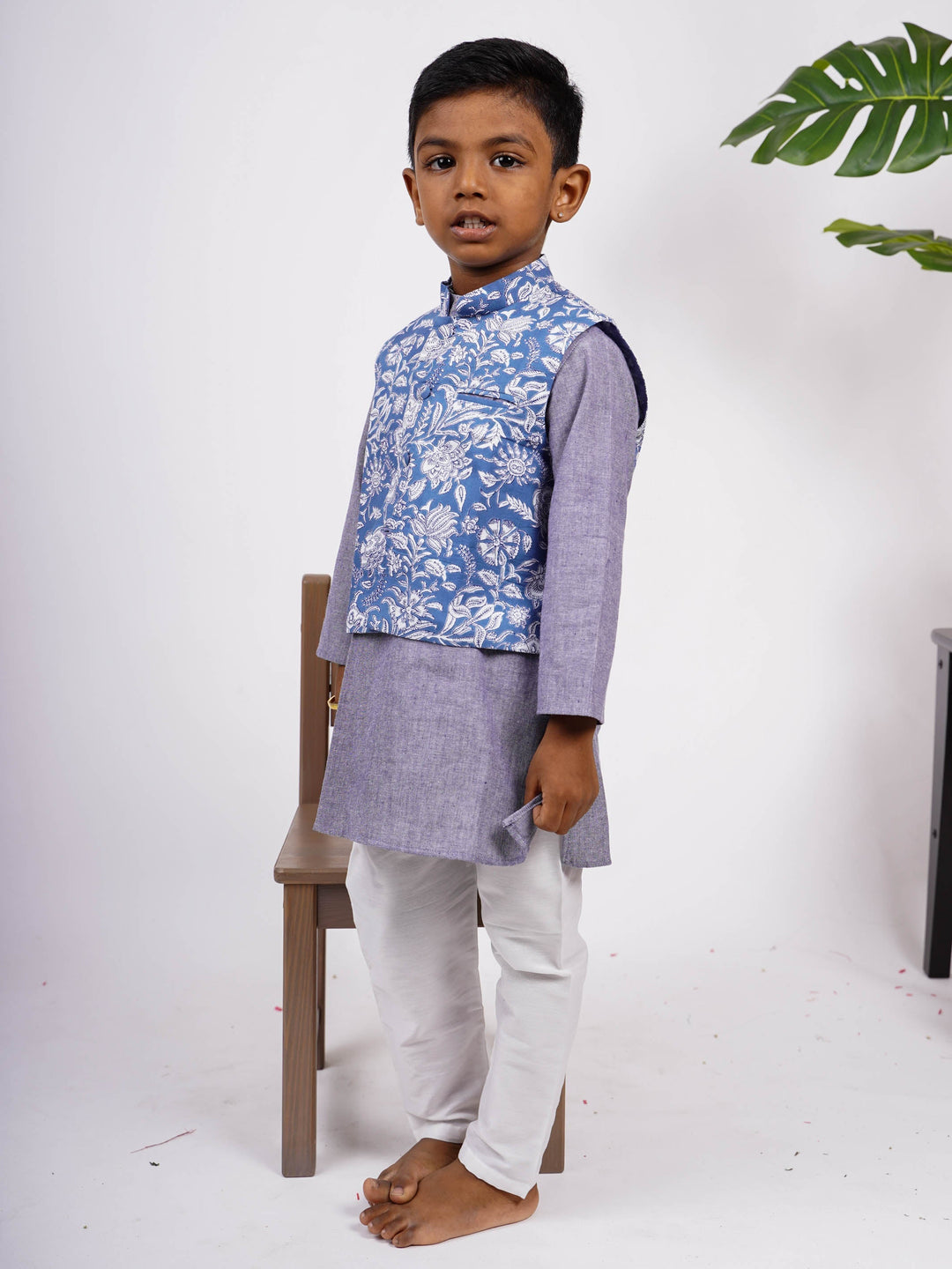 The Nesavu Ethnic Sets Gray Readymade Kurta Wear With Kalamkari Print Overcoat And Pant psr silks Nesavu 14 (6M) / Gray BES134