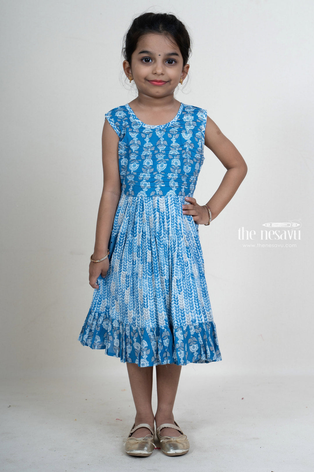 The Nesavu Frocks & Dresses Navy Blue Pin-Tucked Printed Pocket Frock For Girls With Ruffled Hem psr silks Nesavu 14 (6M) / SteelBlue GFC922A